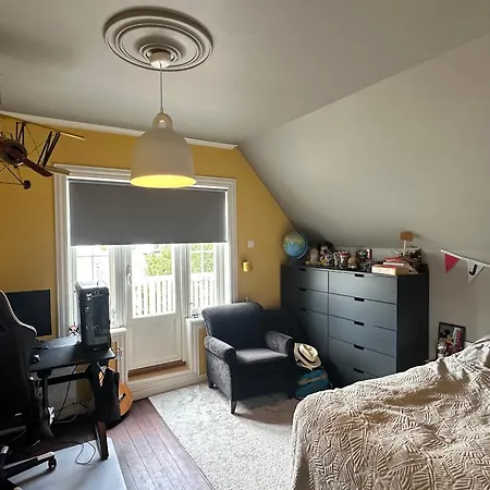 Villa Spacious - High Quality - With Host For Ons