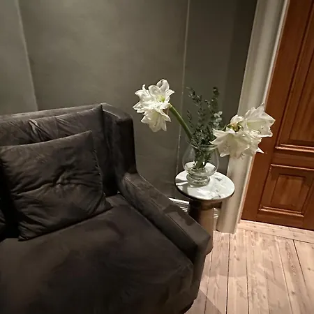 Spacious - High Quality - With Host For Ons Villa *